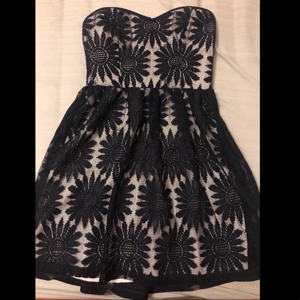 Strapless dress